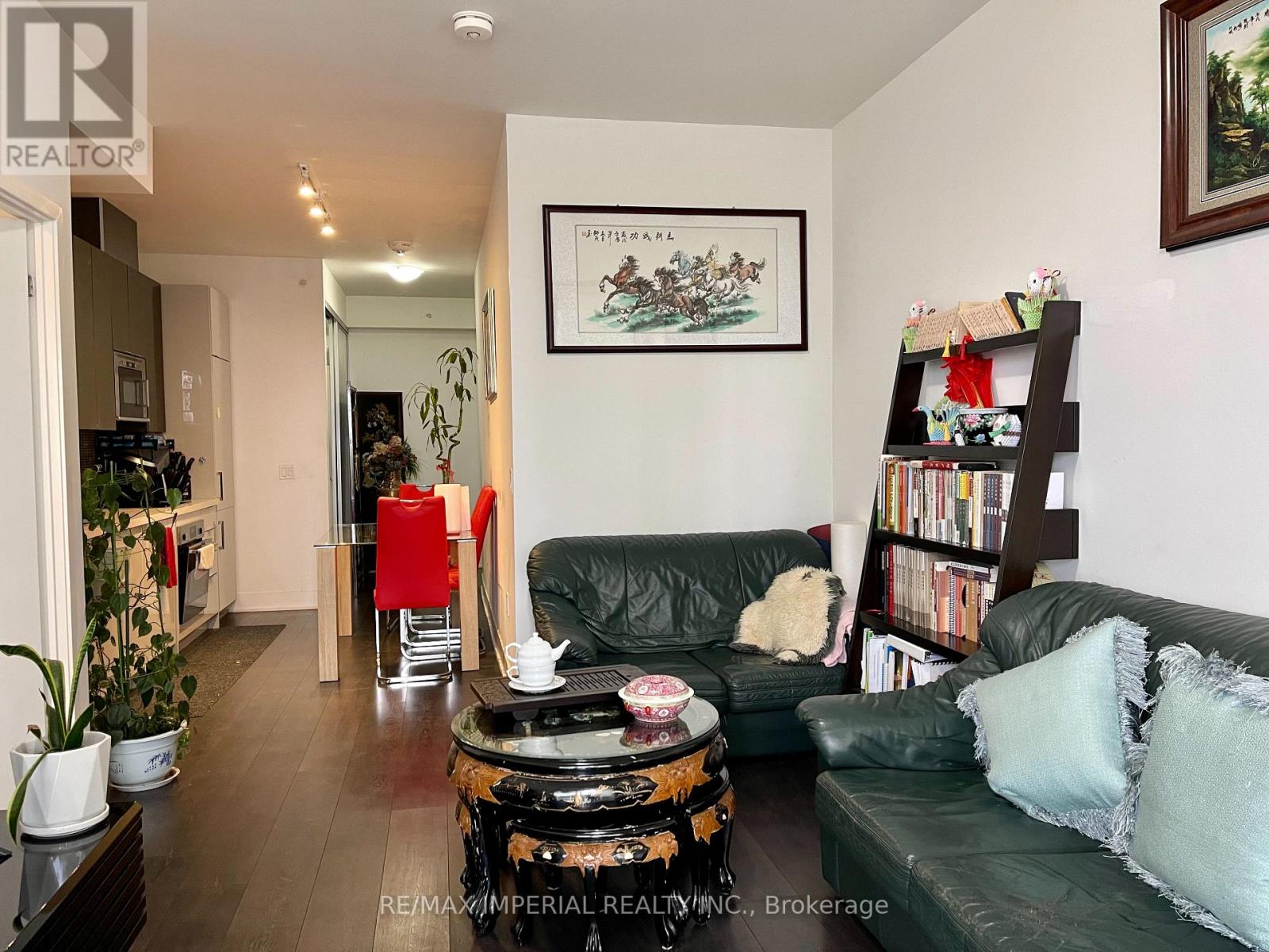Photo 4 of 1005 2908 Highway 7 Road, Vaughan ON