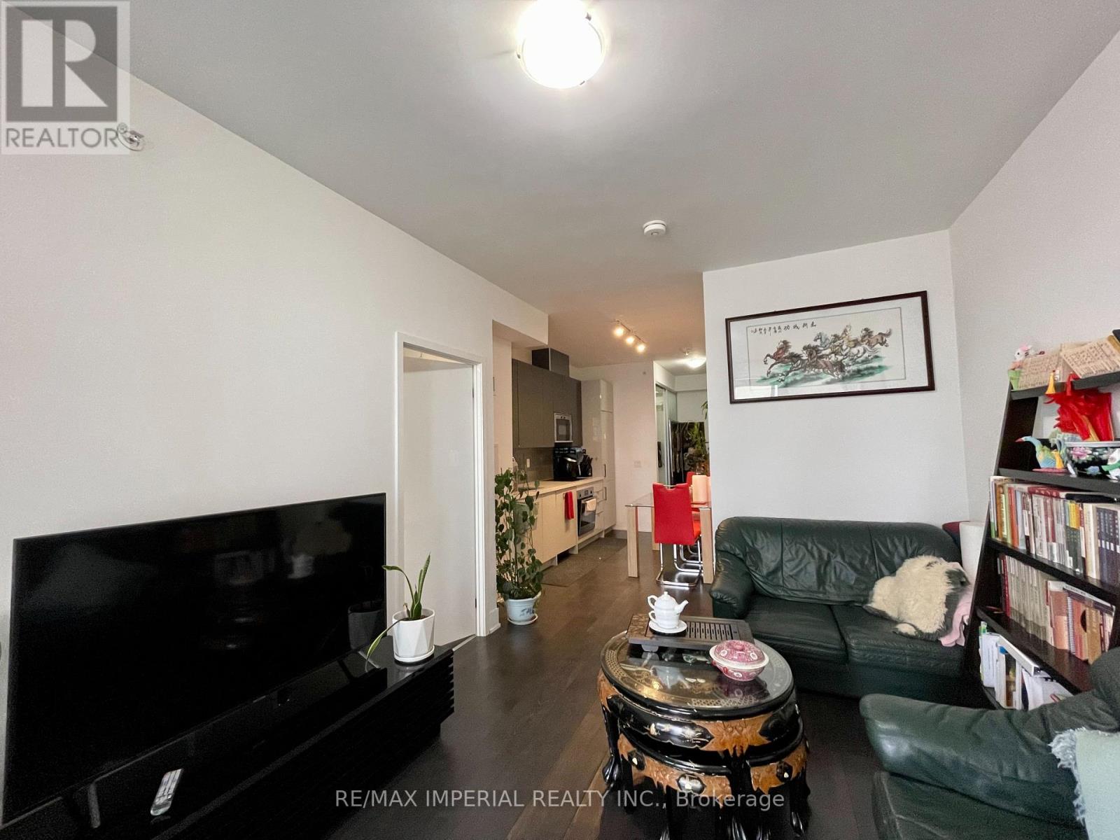 Photo 5 of 1005 2908 Highway 7 Road, Vaughan ON