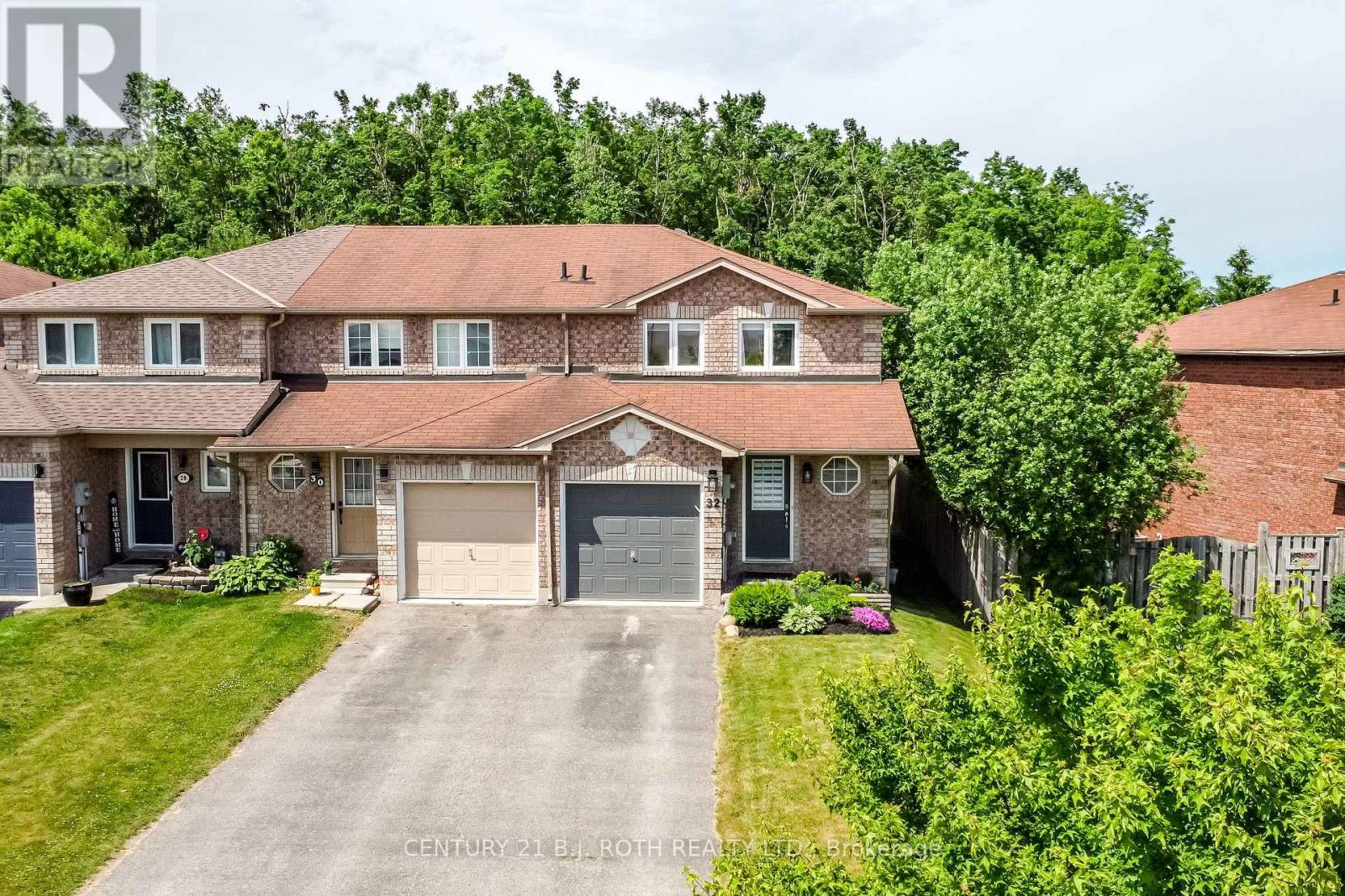 Photo 1 of 32 Goodwin Drive, Barrie ON