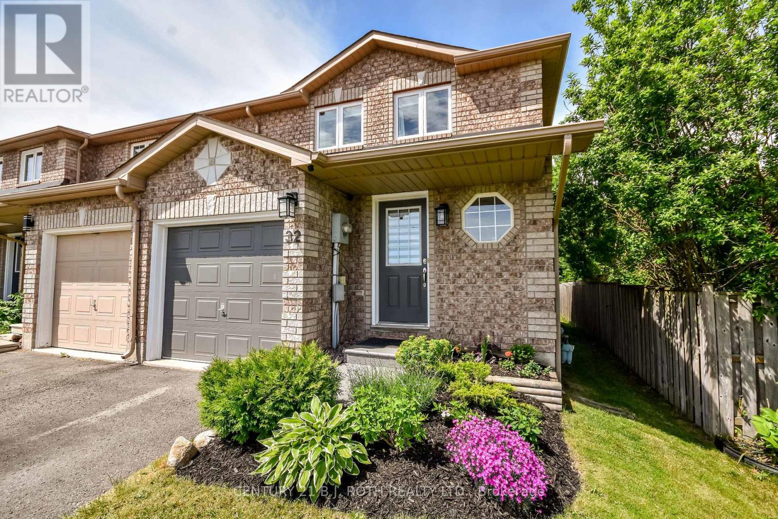 Photo 3 of 32 Goodwin Drive, Barrie ON