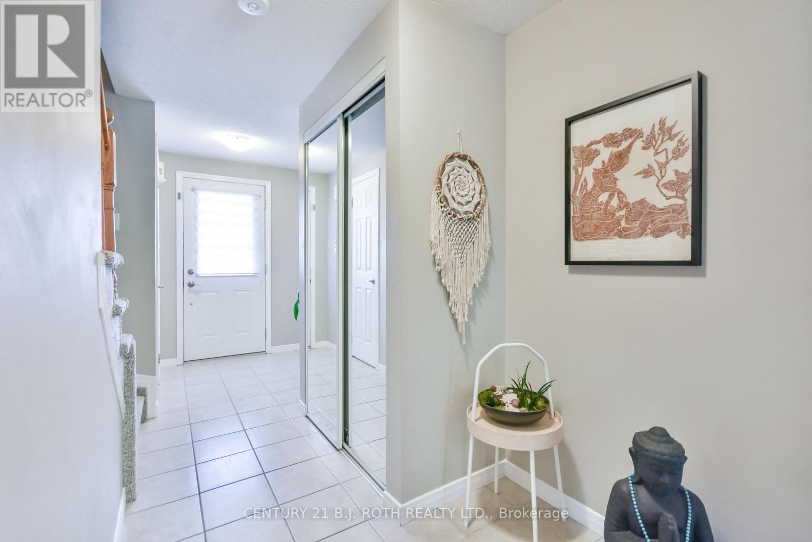 Photo 4 of 32 Goodwin Drive, Barrie ON