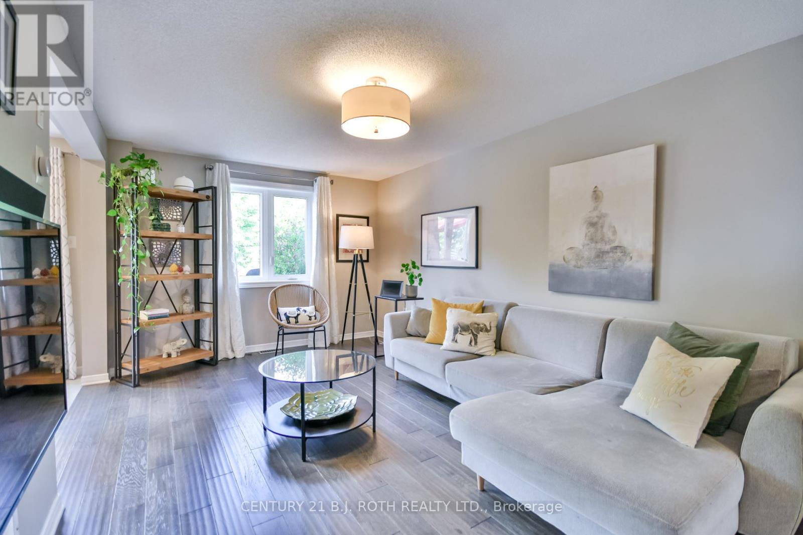 Photo 5 of 32 Goodwin Drive, Barrie ON