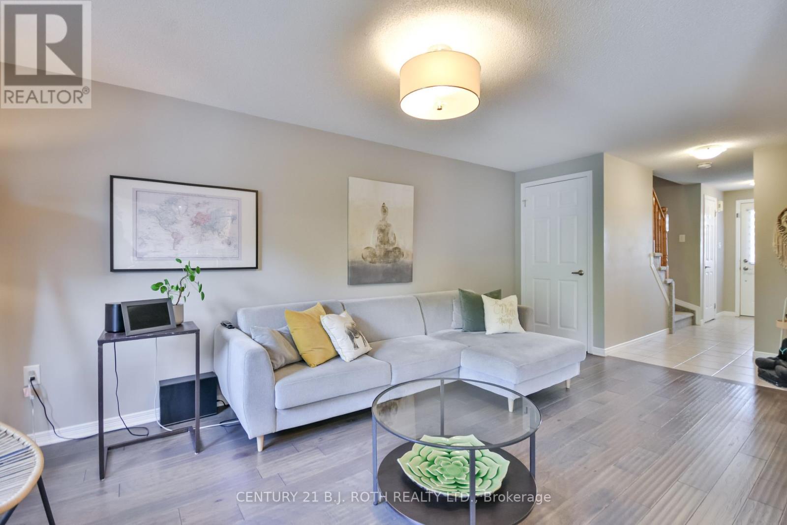 Photo 7 of 32 Goodwin Drive, Barrie ON