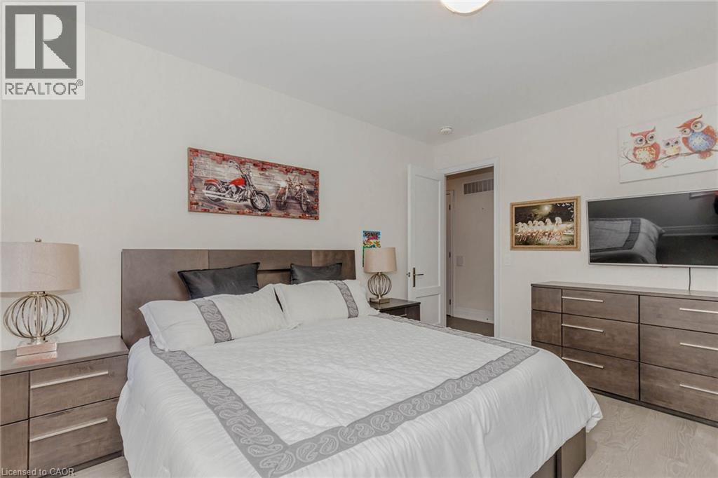 Photo 31 of 1217 Ironbridge Road, Oakville ON