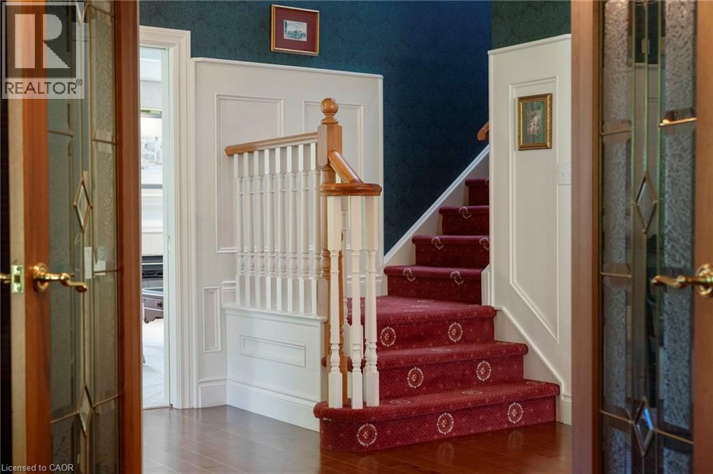 Photo 23 of 402 Progreston Road, Hamilton ON