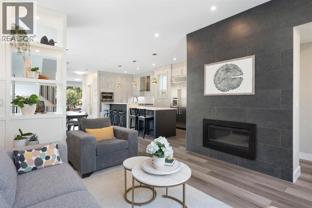 Photo 17 of 100 Cambrian Drive Nw, Calgary AB