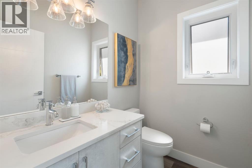 Photo 20 of 100 Cambrian Drive Nw, Calgary AB