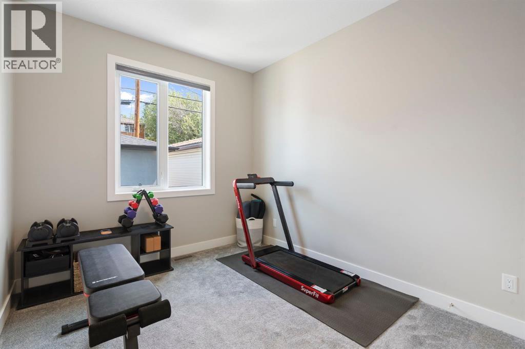 Photo 30 of 100 Cambrian Drive Nw, Calgary AB
