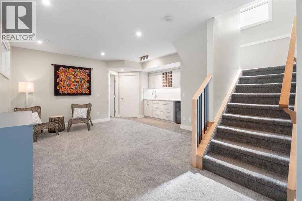 Photo 36 of 100 Cambrian Drive Nw, Calgary AB