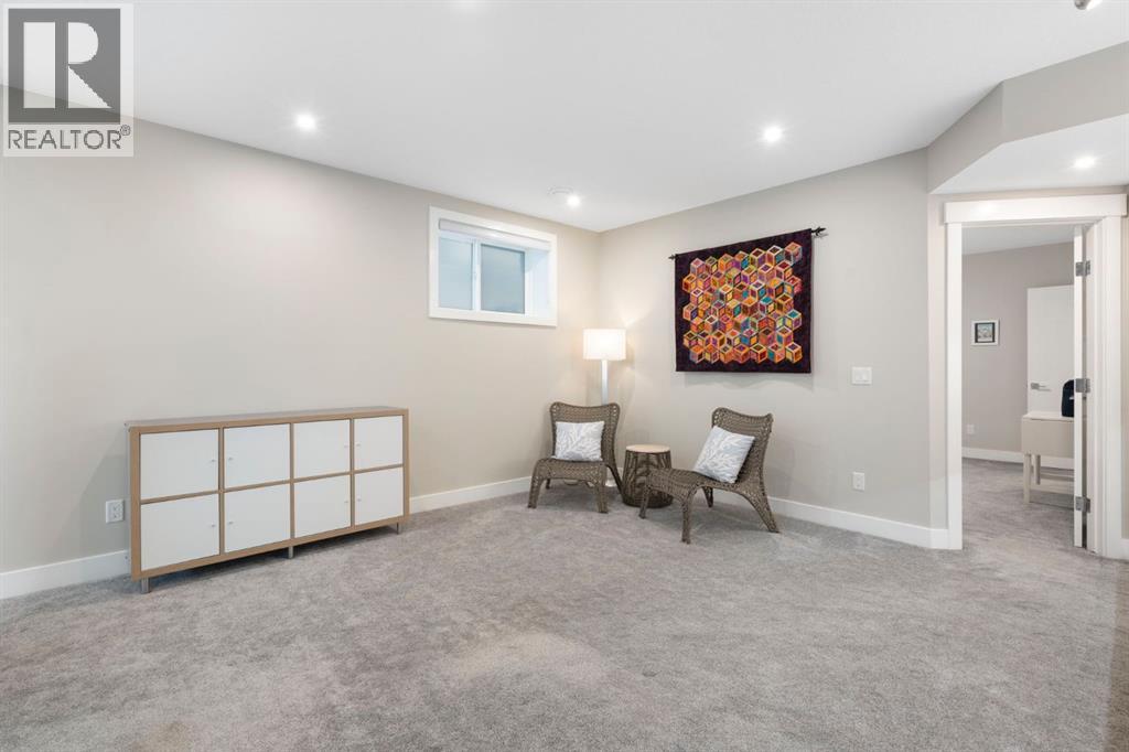 Photo 39 of 100 Cambrian Drive Nw, Calgary AB