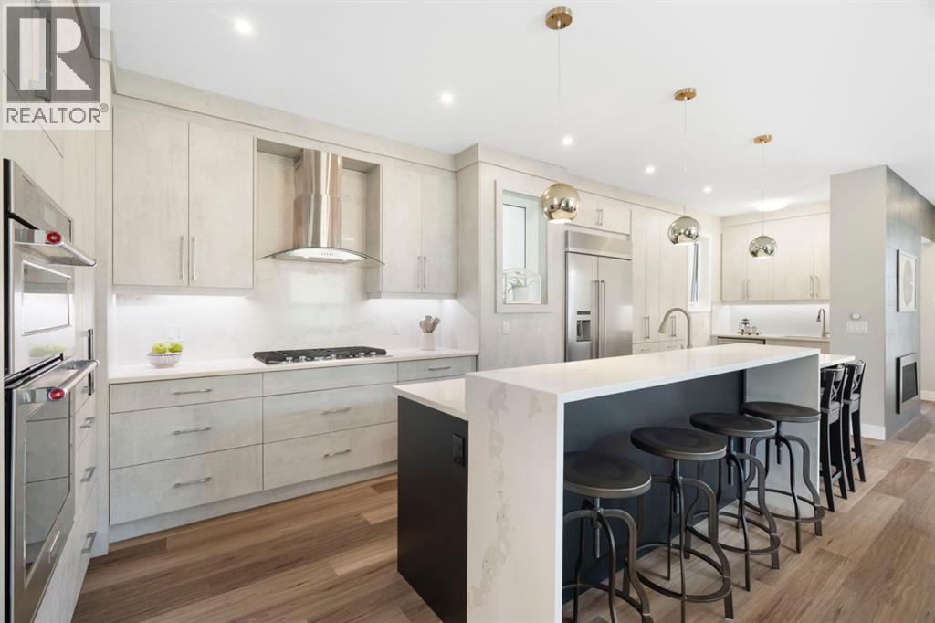 Photo 5 of 100 Cambrian Drive Nw, Calgary AB