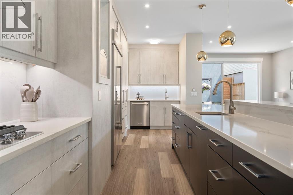 Photo 7 of 100 Cambrian Drive Nw, Calgary AB
