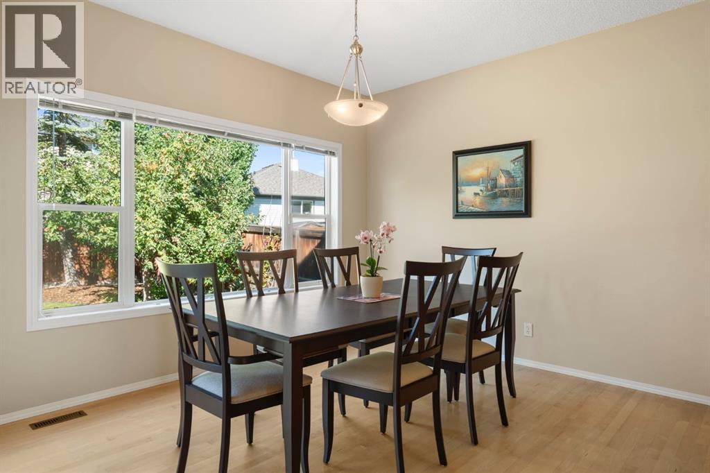 Photo 16 of 35 Valley Stream Manor Nw, Calgary AB