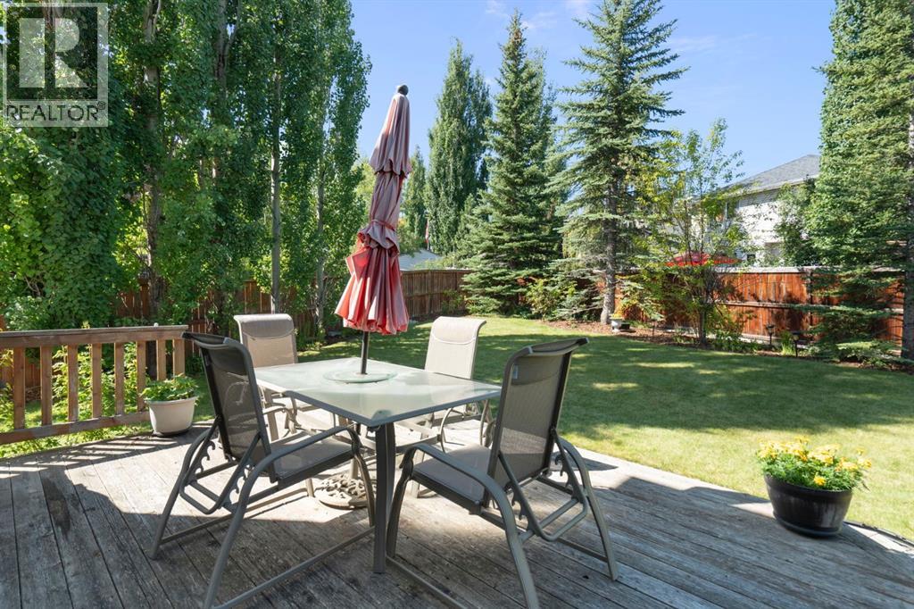 Photo 38 of 35 Valley Stream Manor Nw, Calgary AB