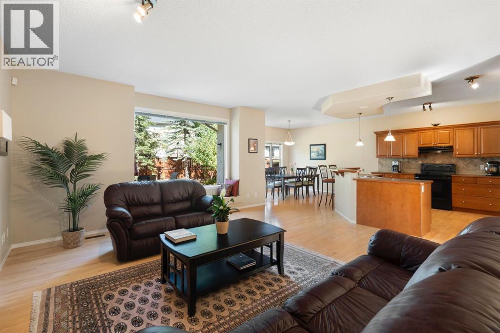 Photo 7 of 35 Valley Stream Manor Nw, Calgary AB