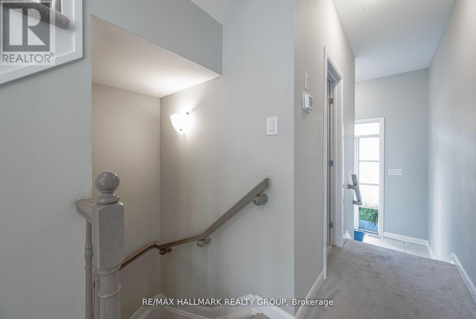 Photo 12 of 646 Hamsa Street, Ottawa ON