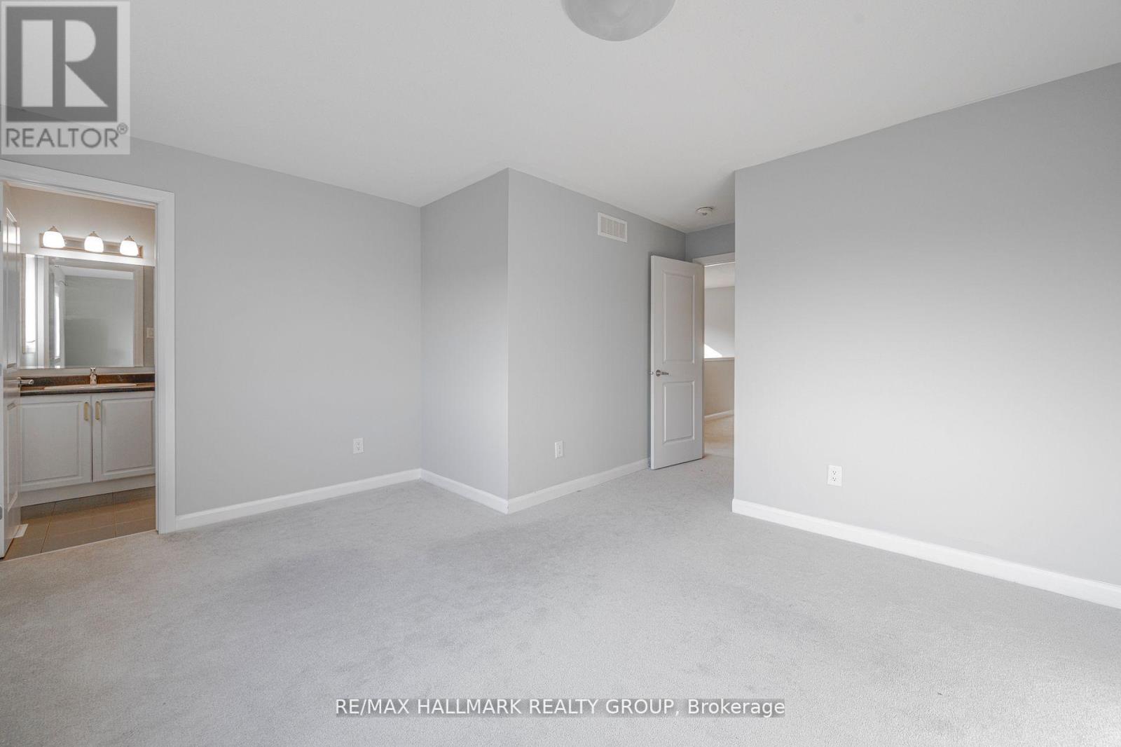 Photo 24 of 646 Hamsa Street, Ottawa ON