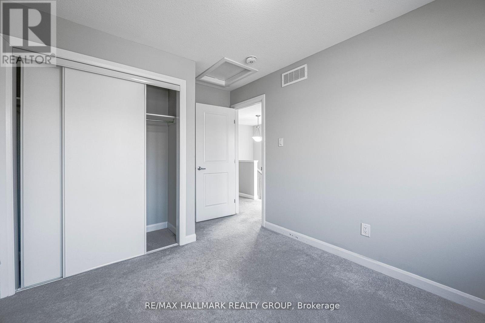 Photo 27 of 646 Hamsa Street, Ottawa ON