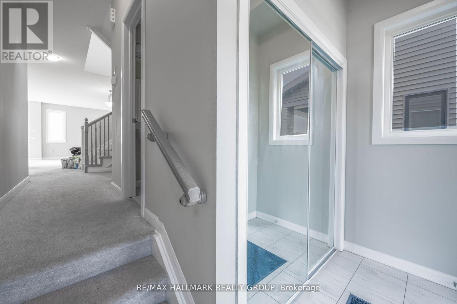 Photo 9 of 646 Hamsa Street, Ottawa ON