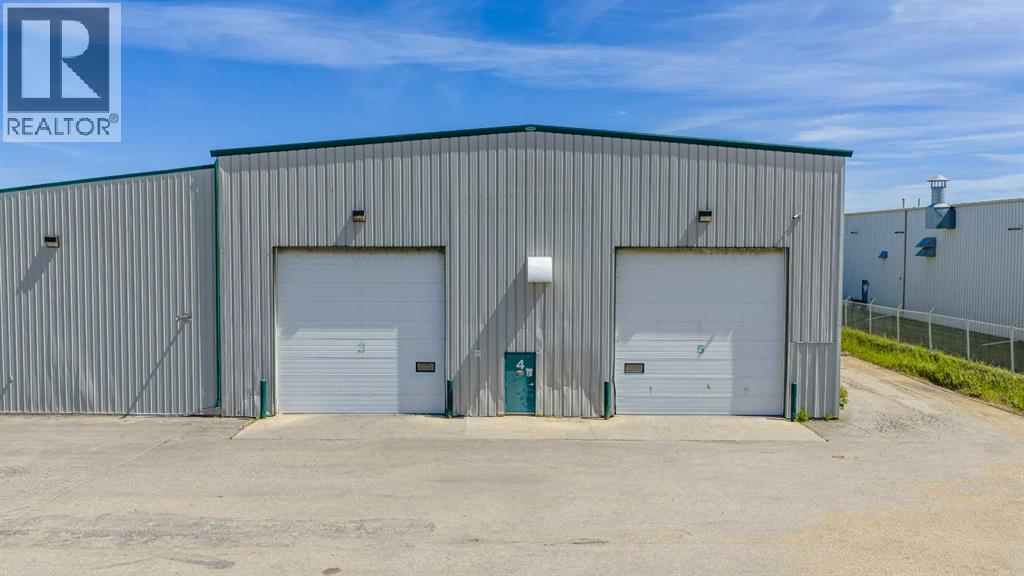 Photo 5 of 9502 99 Street, Clairmont AB