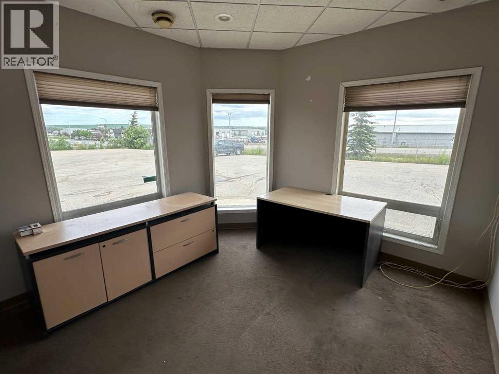 Photo 15 of 9502 99 Street, Clairmont AB