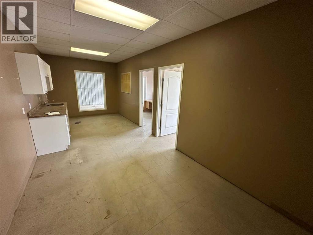 Photo 18 of 9502 99 Street, Clairmont AB
