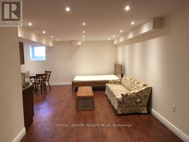 Photo 3 of Bsmt 5412 Bellaggio Crescent, Mississauga ON
