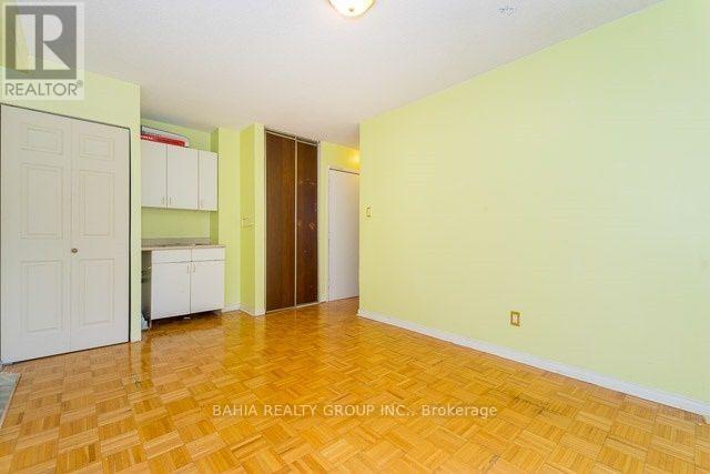 Photo 20 of 14 Newlyn Crescent, Brampton ON