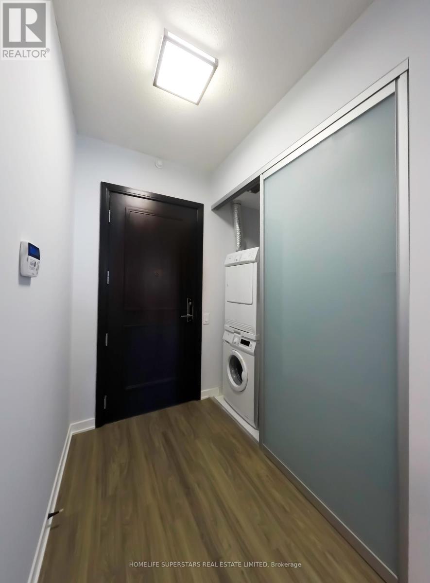 Photo 11 of 2112 90 Park Lawn Road, Toronto ON
