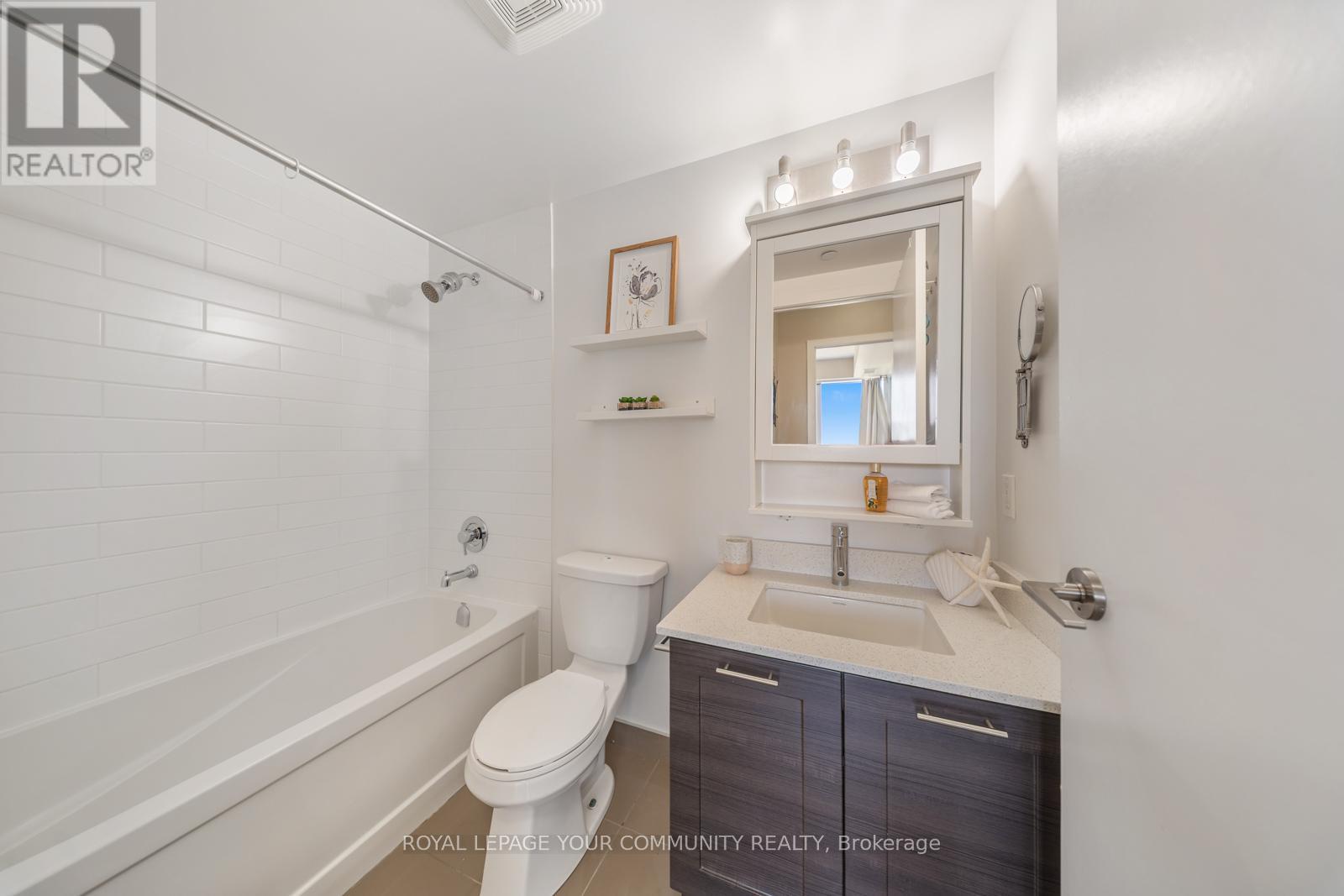 Photo 15 of 3506 2200 Lakeshore Boulevard W, Toronto ON