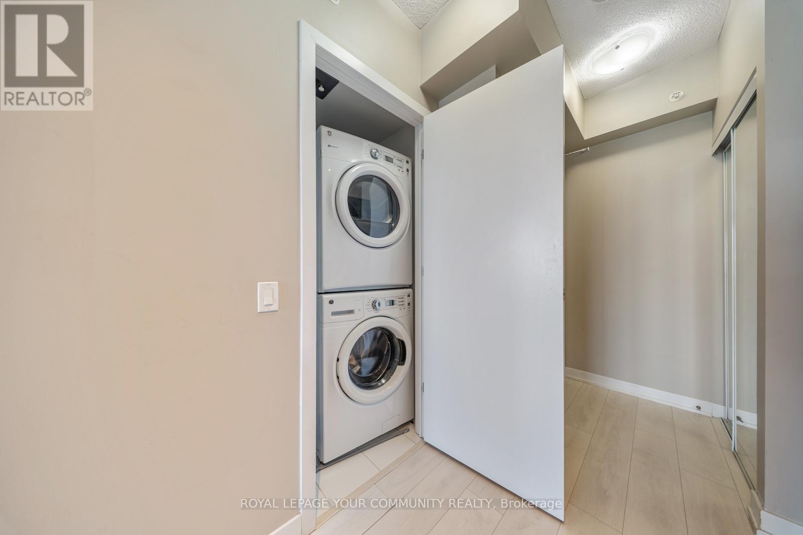Photo 16 of 3506 2200 Lakeshore Boulevard W, Toronto ON