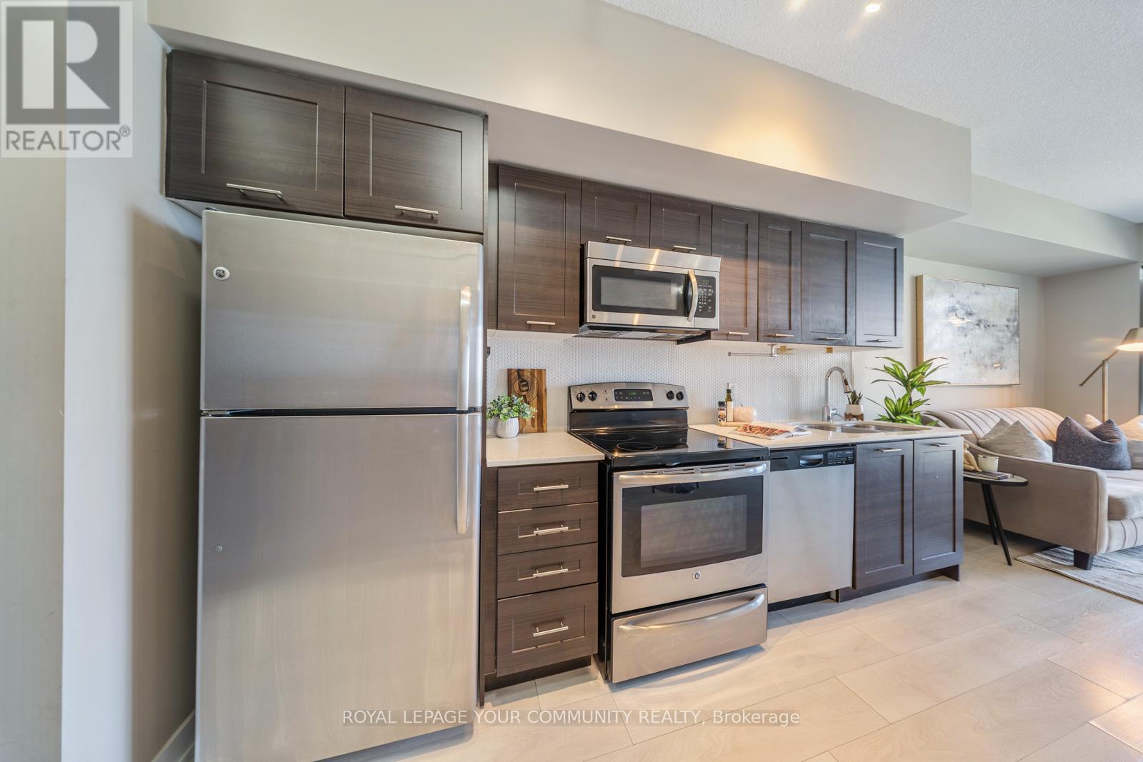 Photo 5 of 3506 2200 Lakeshore Boulevard W, Toronto ON