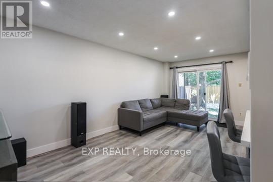 Photo 15 of 70 1180 Mississ Vly Boulevard, Mississauga ON