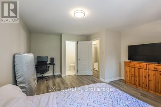 Photo 18 of 70 1180 Mississ Vly Boulevard, Mississauga ON