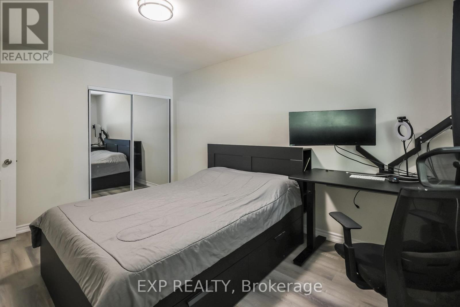 Photo 22 of 70 1180 Mississ Vly Boulevard, Mississauga ON