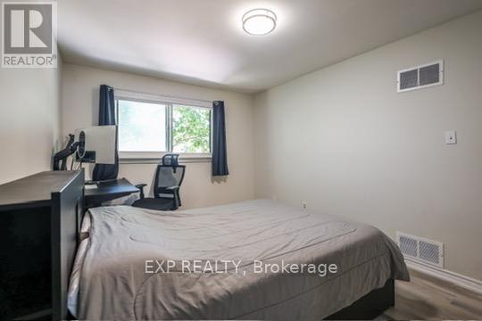 Photo 42 of 70 1180 Mississ Vly Boulevard, Mississauga ON