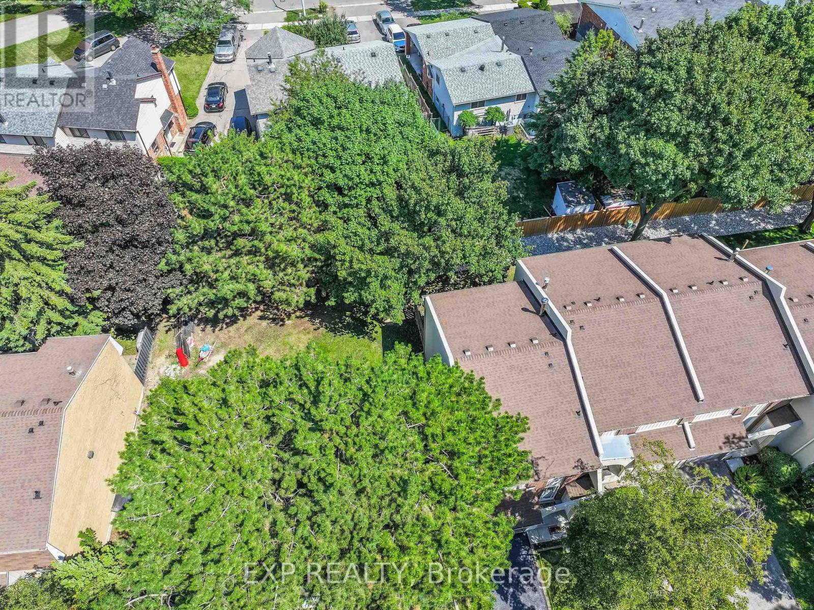 Photo 5 of 70 1180 Mississ Vly Boulevard, Mississauga ON