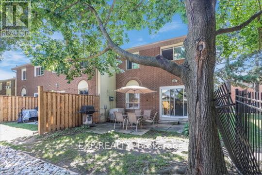 Photo 7 of 70 1180 Mississ Vly Boulevard, Mississauga ON