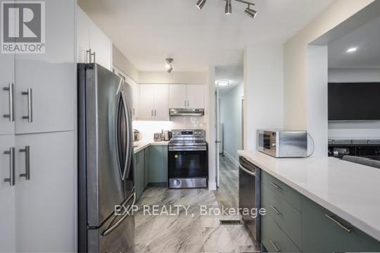 Photo 9 of 70 1180 Mississ Vly Boulevard, Mississauga ON