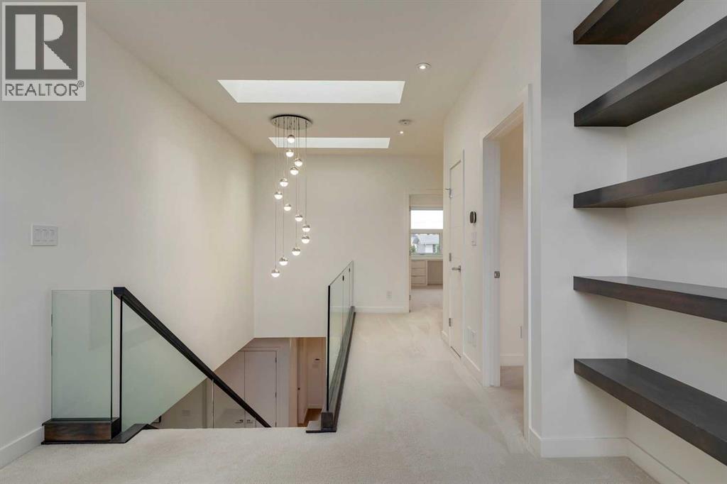 Photo 18 of 2025 51 Avenue Sw, Calgary AB