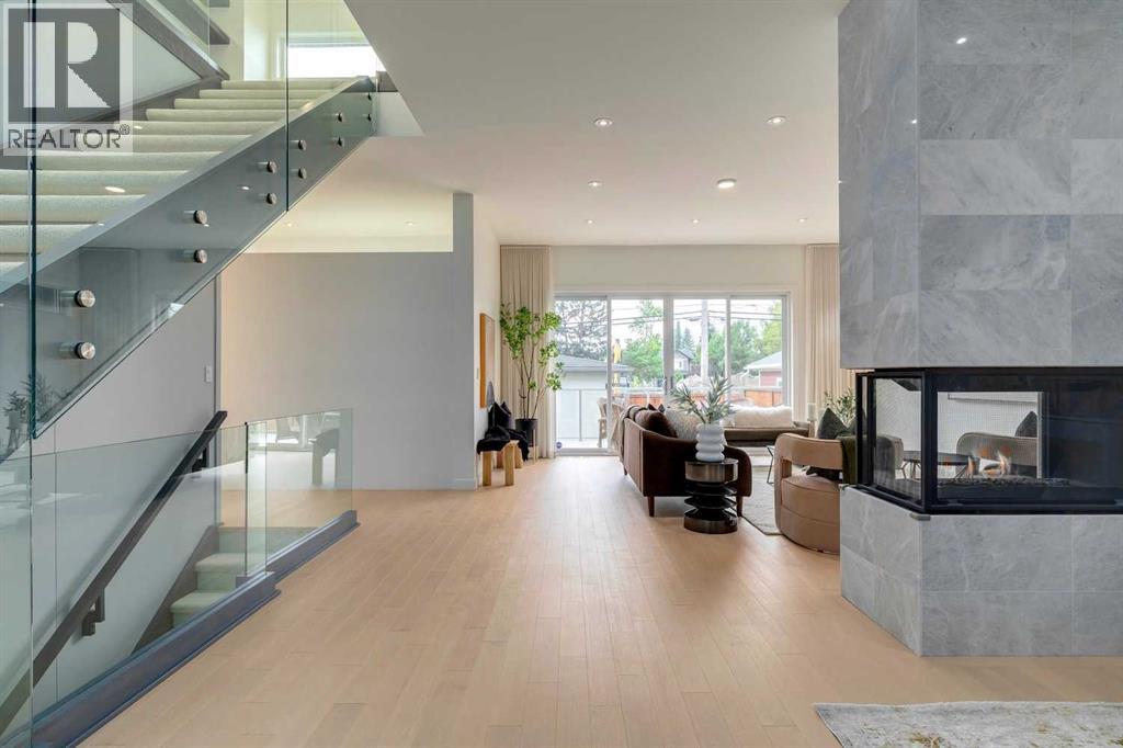 Photo 6 of 2025 51 Avenue Sw, Calgary AB