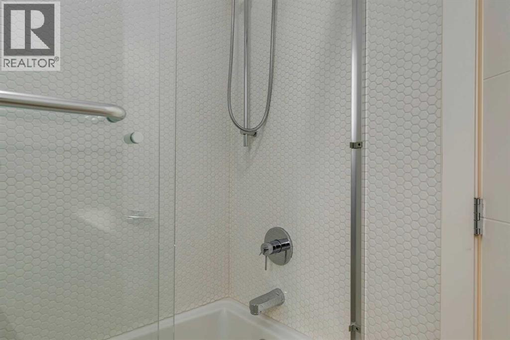 Photo 33 of 2025 51 Avenue Sw, Calgary AB