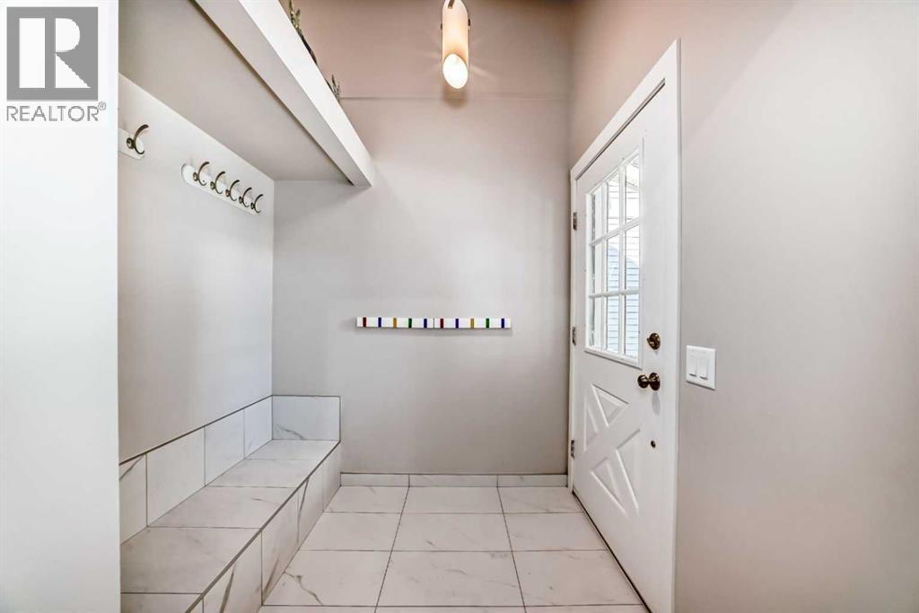 Photo 22 of 51 Strathearn Crescent Sw, Calgary AB