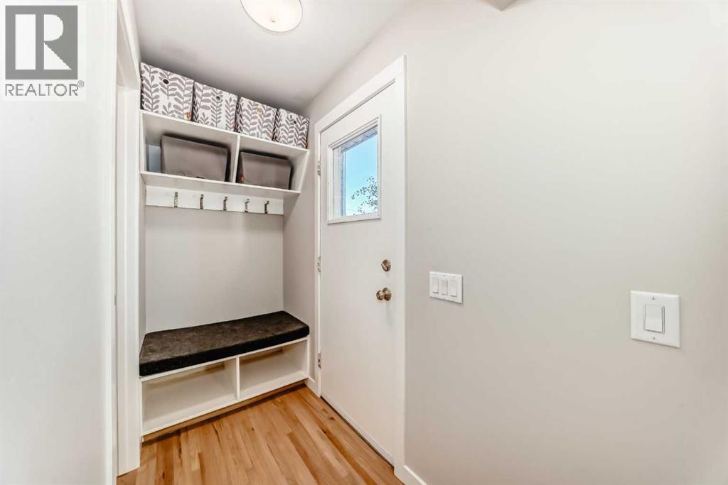 Photo 24 of 51 Strathearn Crescent Sw, Calgary AB