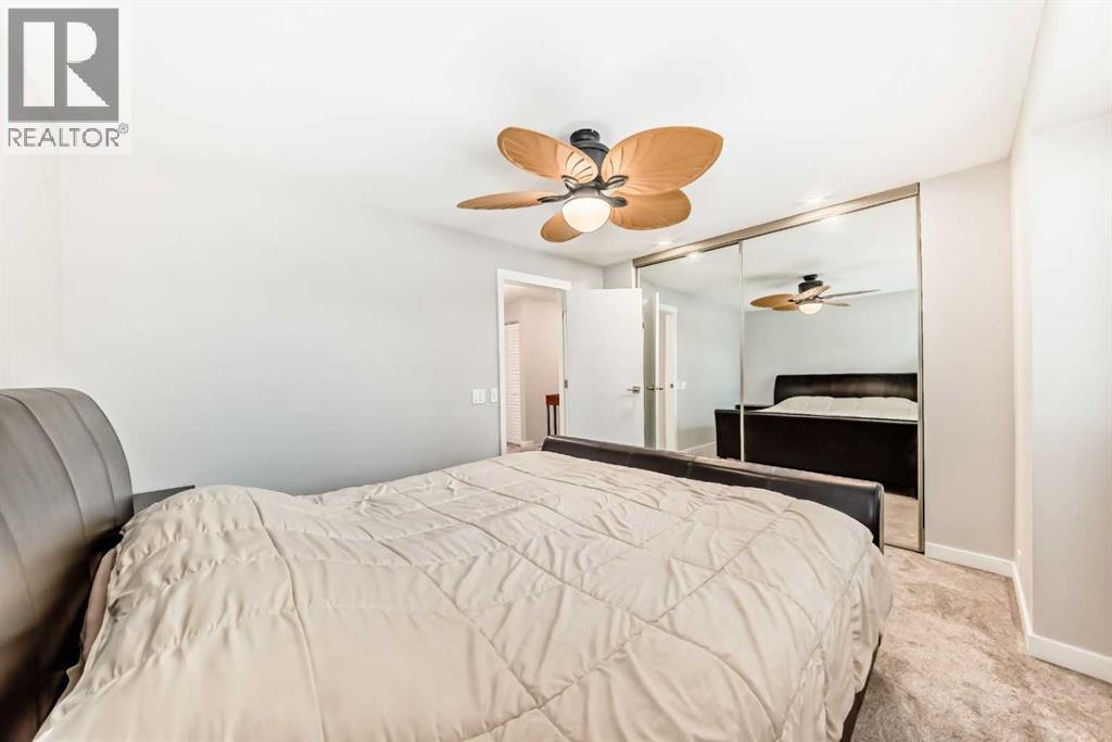 Photo 28 of 51 Strathearn Crescent Sw, Calgary AB