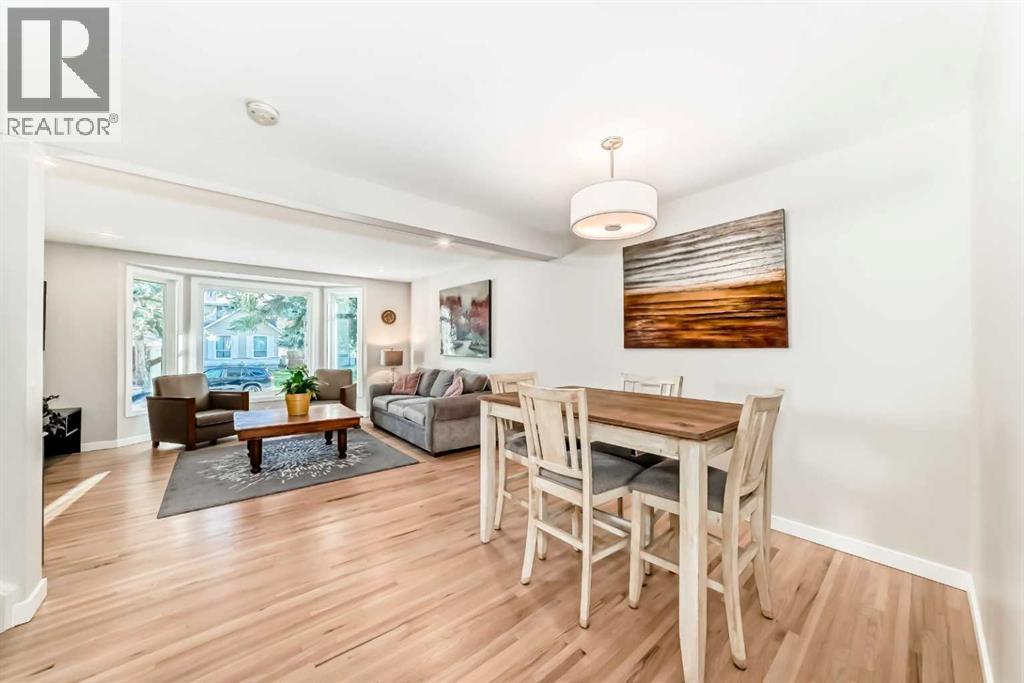 Photo 14 of 51 Strathearn Crescent Sw, Calgary AB
