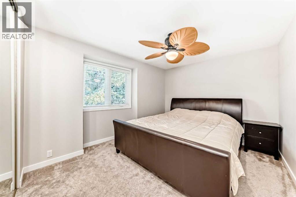 Photo 26 of 51 Strathearn Crescent Sw, Calgary AB