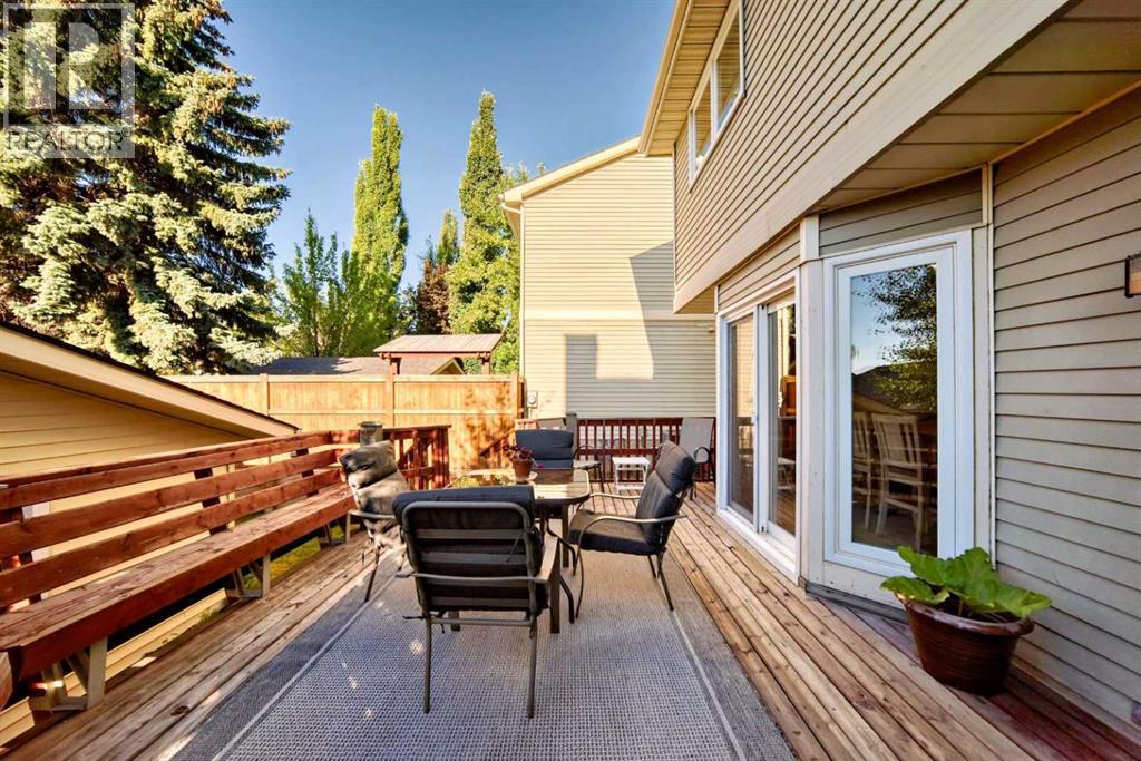 Photo 11 of 51 Strathearn Crescent Sw, Calgary AB