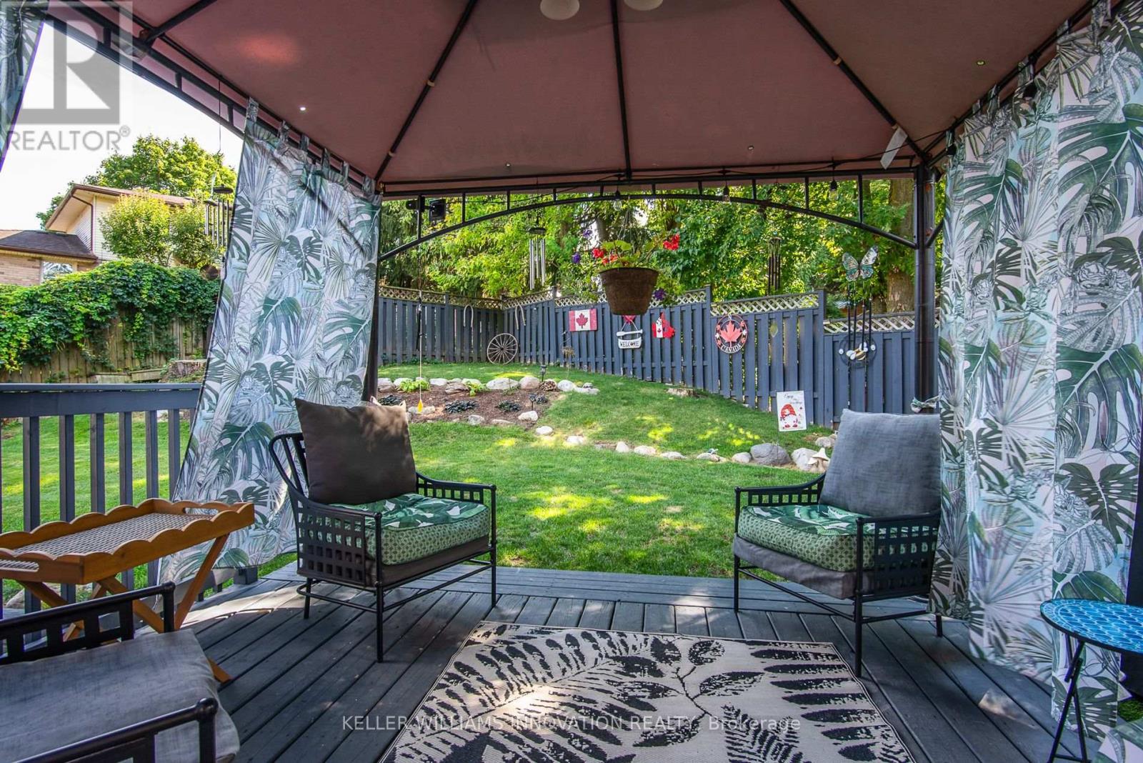 Photo 10 of 8 Pickwick Place, Guelph ON