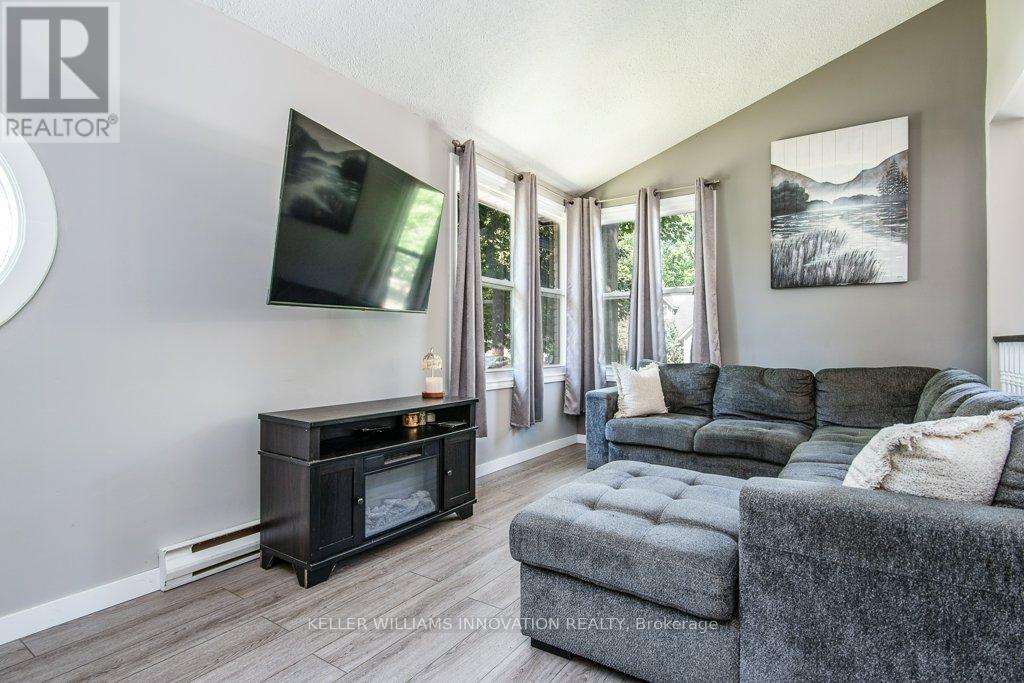 Photo 14 of 8 Pickwick Place, Guelph ON
